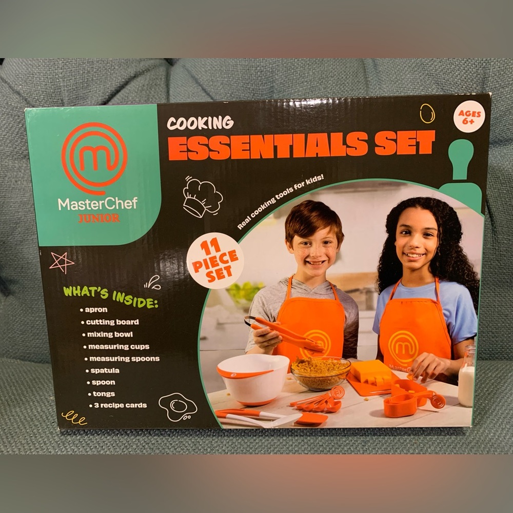 NEW Master Chef Junior Cooking Essentials 11 Piece Set Ages 6+